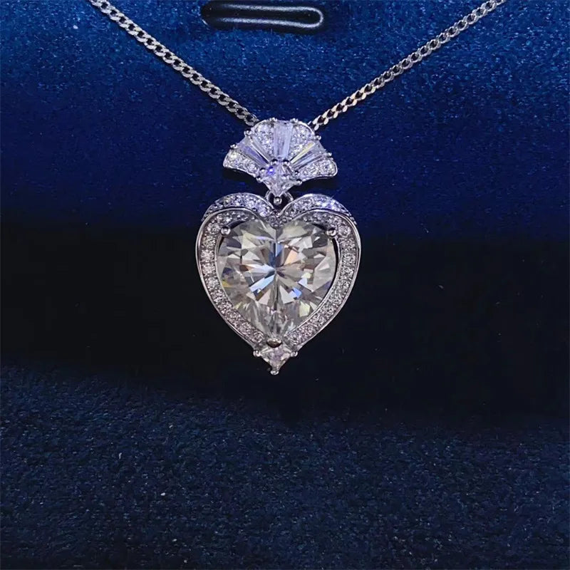 Sweet Love Heart Pendant Necklace For Women 3ct Moissanite PT950 Platinum | Romantic heart design, gentle and charming