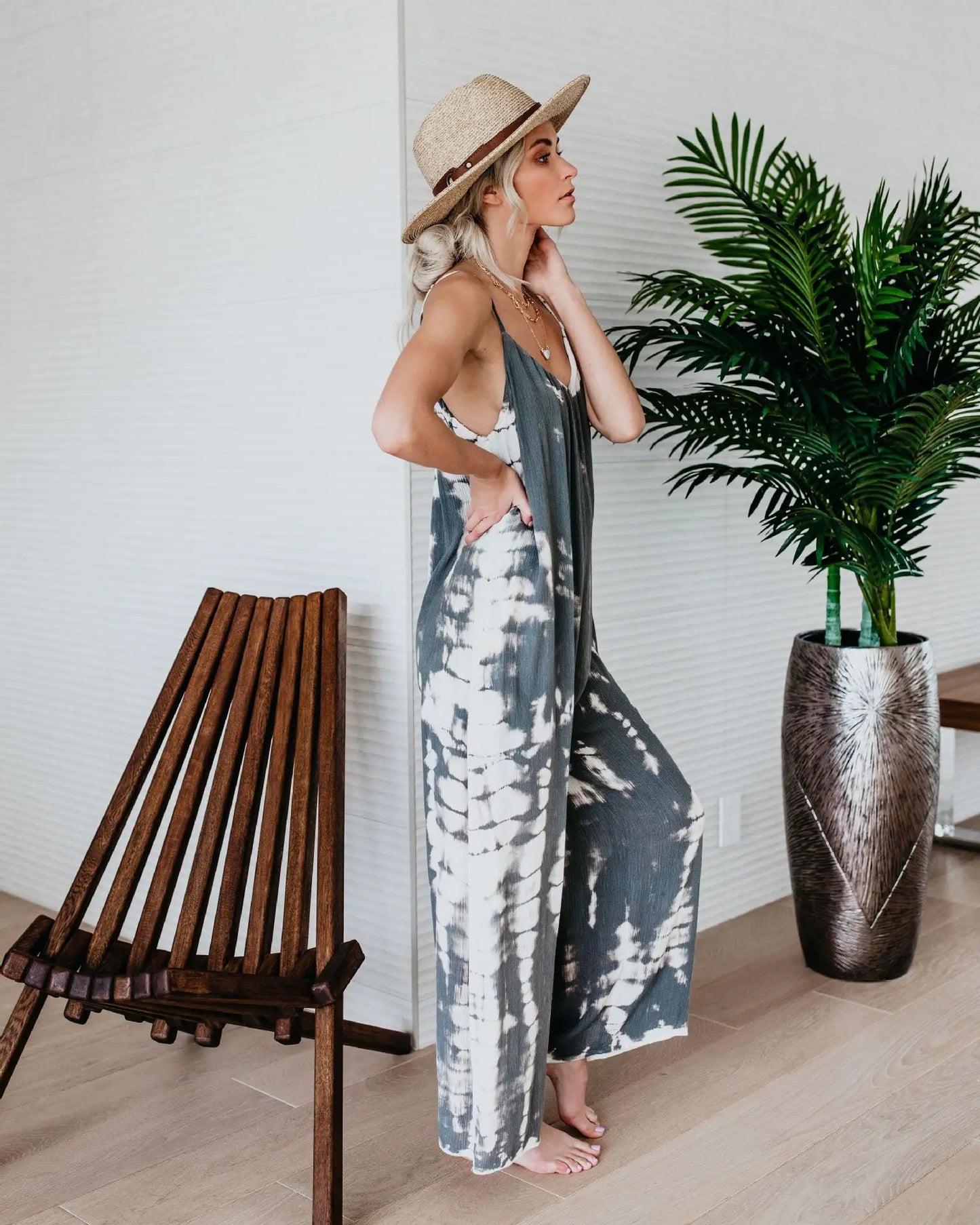 Women's Jumpsuit 2023 New Women's Clothing Wholesale Russian European and American Suspender Sexy Wide Leg Pants