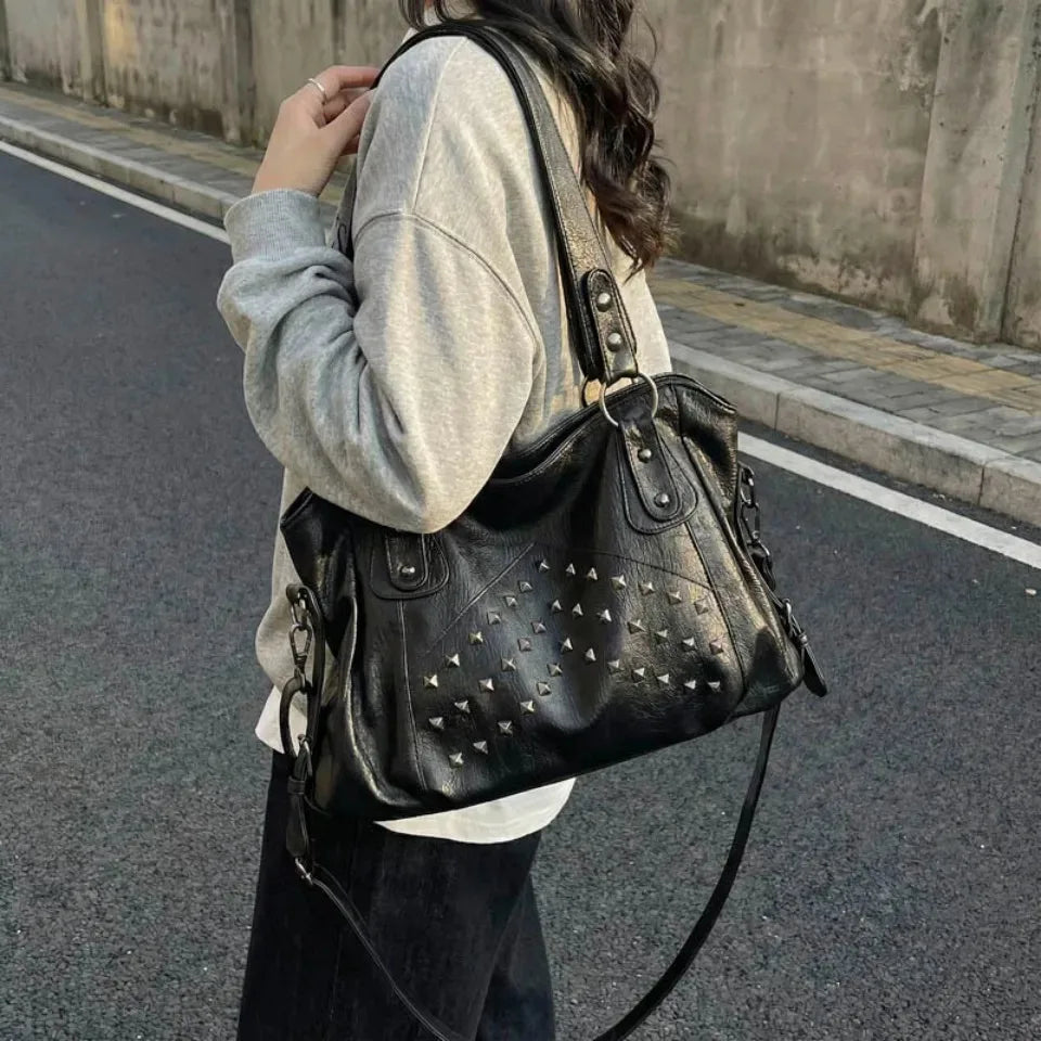 Rivet Punk Large Capacity Handbags Top Quality Sturdy Soft Leather Casual Tote Bag Shoulder Crossbody Bags Daily Commute Travel