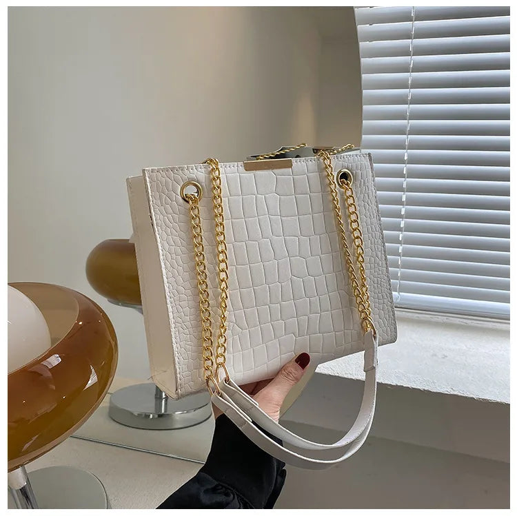 2026 Fashion Luxury Female Crossbody Bags for Women Designer Shoulder Bag Chain Solid Color Messenger Bag Handbags
