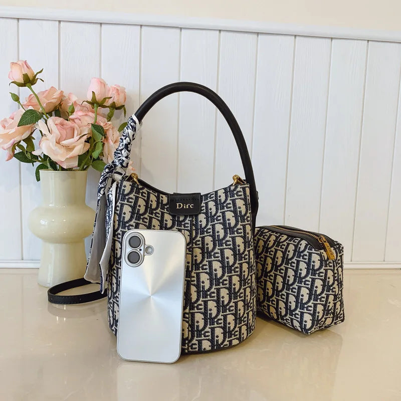 Vintage Light Luxury Bucket Bag Handbag for Women 2026 New Spring High-End Versatile Commuting Shoulder and Crossbody Bag