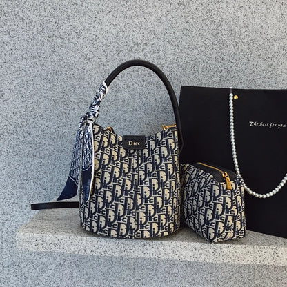 Vintage Light Luxury Bucket Bag Handbag for Women 2026 New Spring High-End Versatile Commuting Shoulder and Crossbody Bag