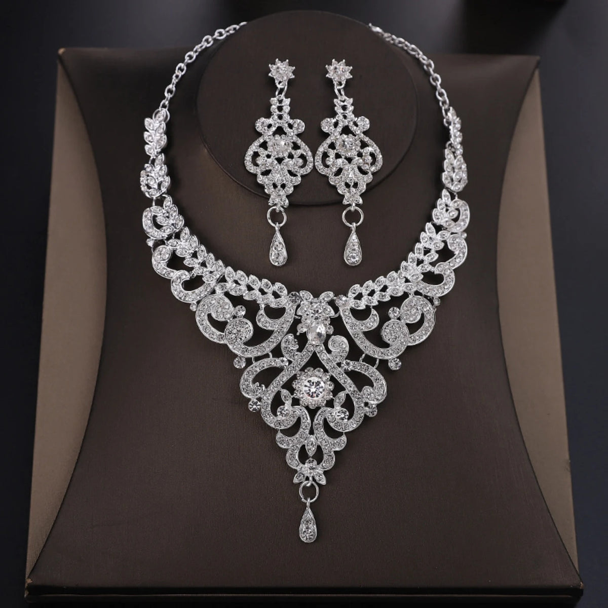 Design Sense Palace Style Jewelry Set, High-End Luxury Rhinestone Inlaid Women's Jewelry Accessories