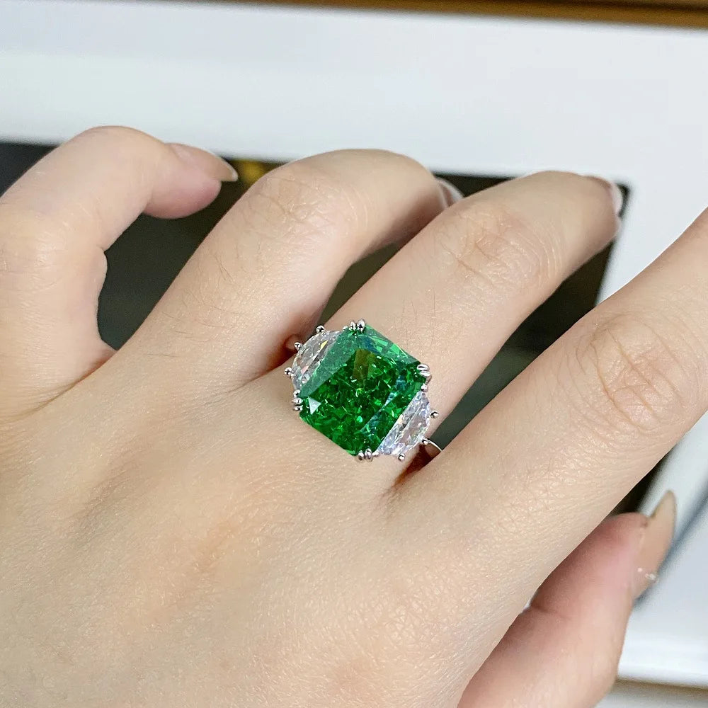 Luxury Solid Platinum PT950 Women's Green Raydean Che 9 karat Moissanite Diamond Ring Banquet