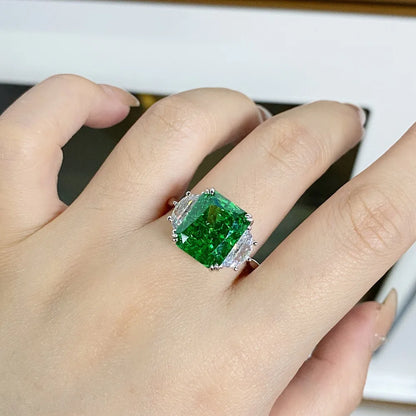 Luxury Solid Platinum PT950 Women's Green Raydean Che 9 karat Moissanite Diamond Ring Banquet