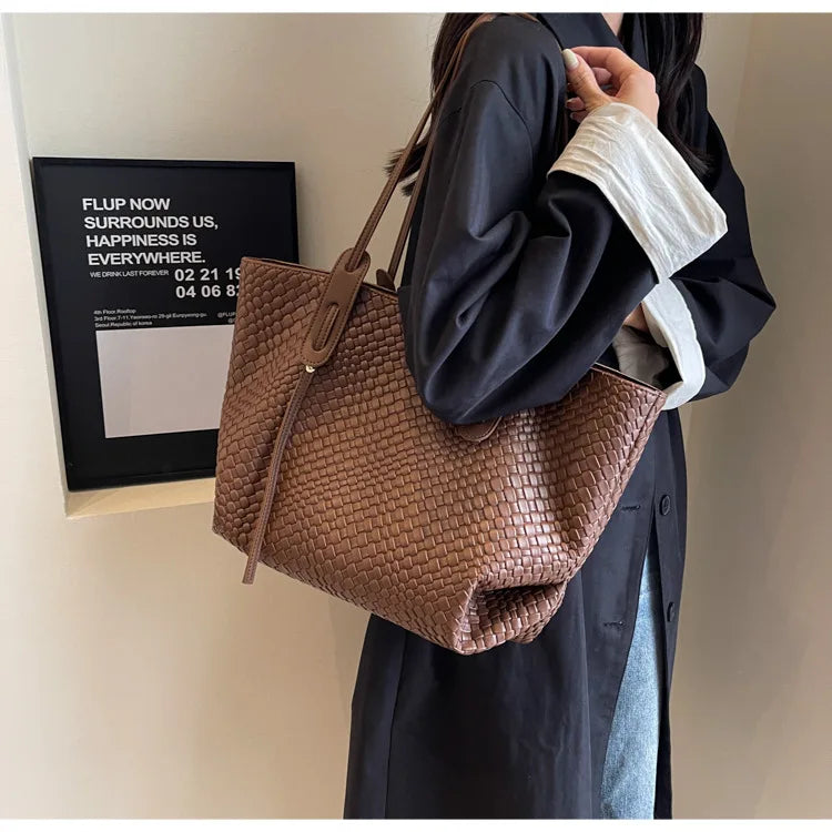 Autumn and Winter Trendy Vintage Rhombic Woven Shoulder Bags Large Capacity Underarm Bag Daily Commuting Bag Casual Handbags