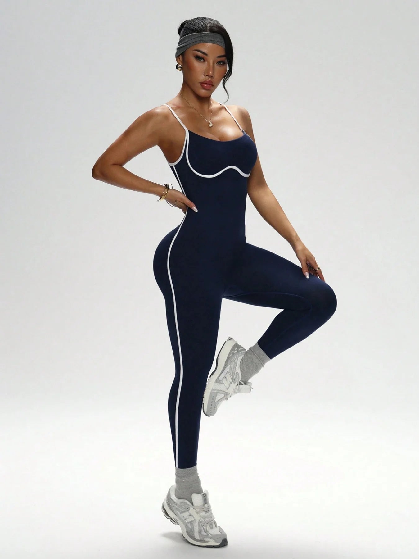 U-Back Contrast Trim Yoga Bodysuit Adjustable Thin Strap One Piece Workout Jumpsuit High Stretch Butt Lifting Gym Fitness Romper