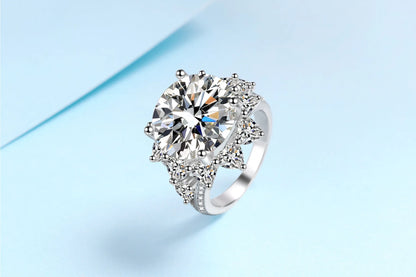 10ct Women's Moissanite Ring Wealth Flower Light Luxury Design PT950 Platinum Setting for Enhanced Confident Aura And Brightenin