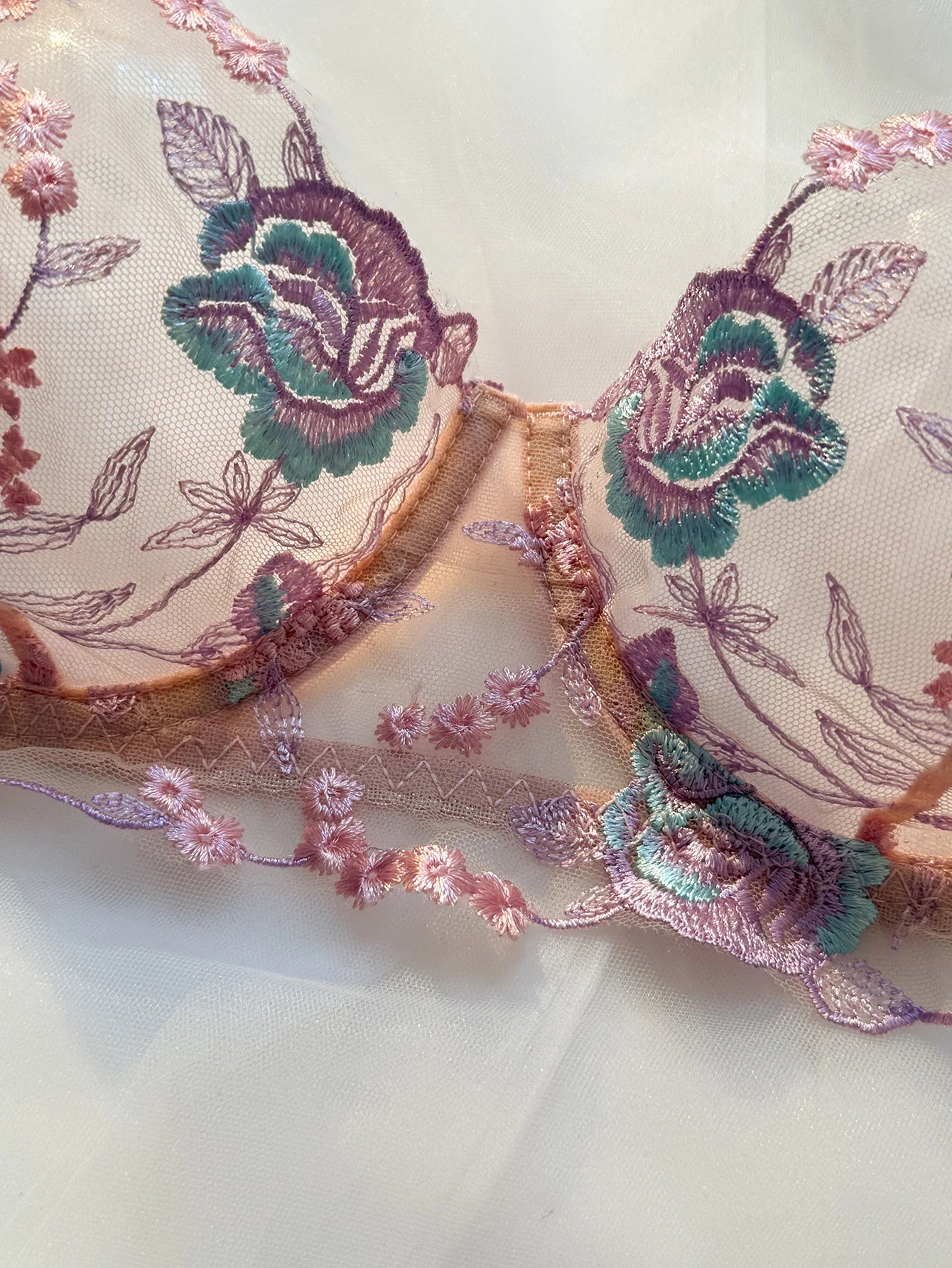 Sweet Pastel Pink Embroidered Ladies' Bra And Panties Set with Steel Ring Support Upper Cup Thin Seamless Daily Underwear
