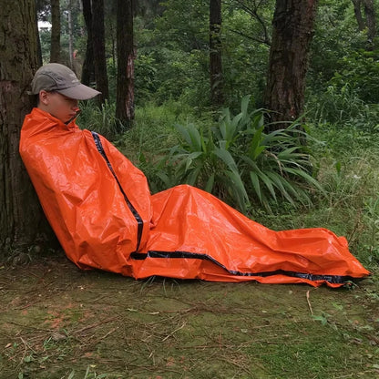 Emergency Sleeping Bag Ultra Waterproof Mylar Thermal Blankets Lightweight Survival Sleeping Bag Keep Warm for Camping Hiking
