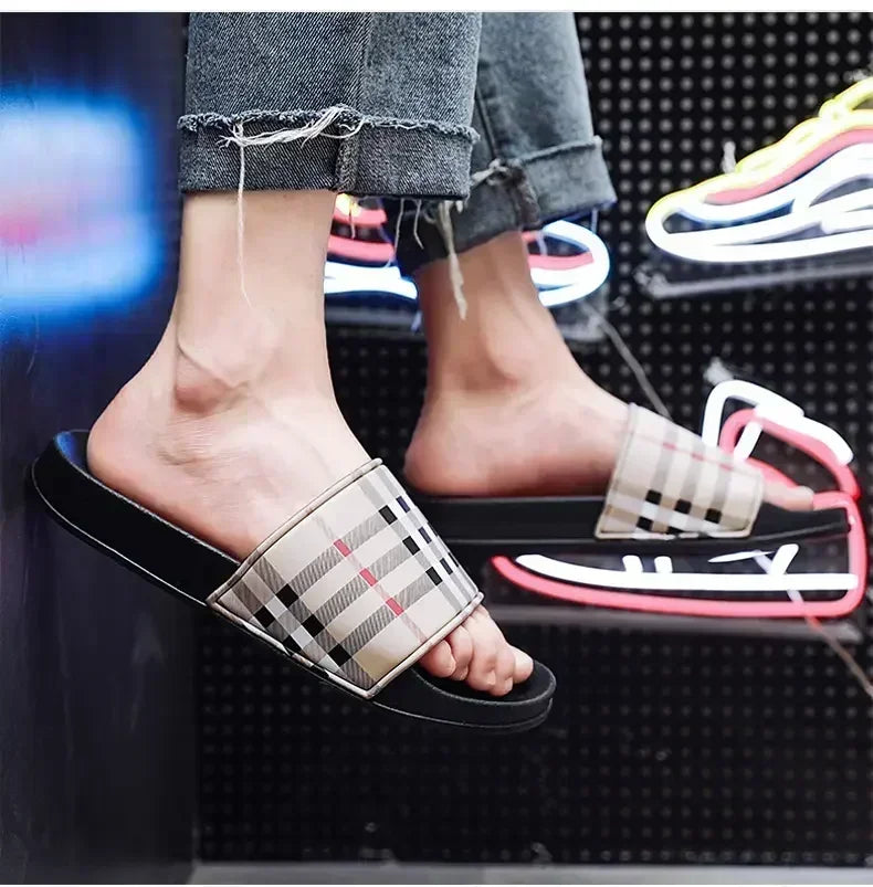 Beach Sandals Stylish Casual Men's Shoes Light Outdoor Breathable Wading Slippers Bathroom Family Men Chaussures Homme Luxe