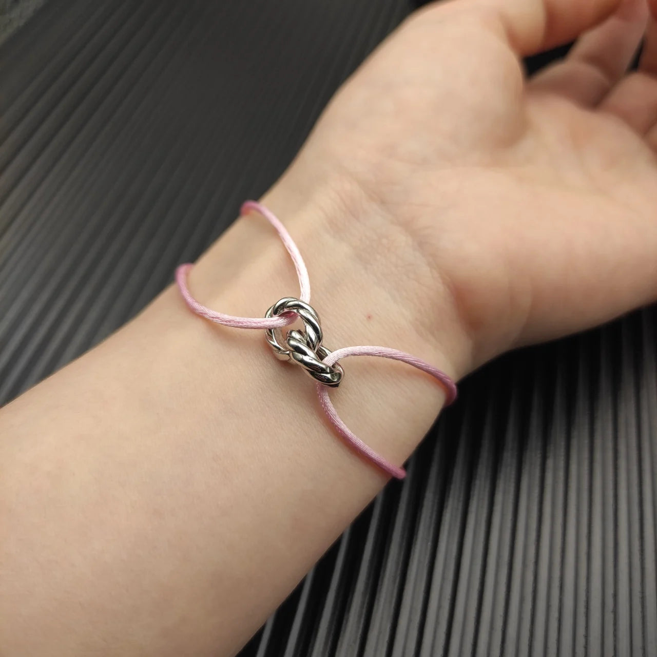 2026 New DY High Quality Bracelets Collection Luxury Trend Jewelry Gift Simple Fashion Design Suitable for Both Men and Women 2