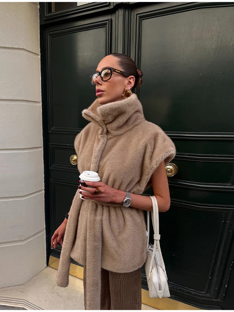 Winter Thick Sleeveless Faux Fur Jacket Women Vintage Stand Collar Waist Cinched Warm Coat Female Daily Commuting Street Outfits