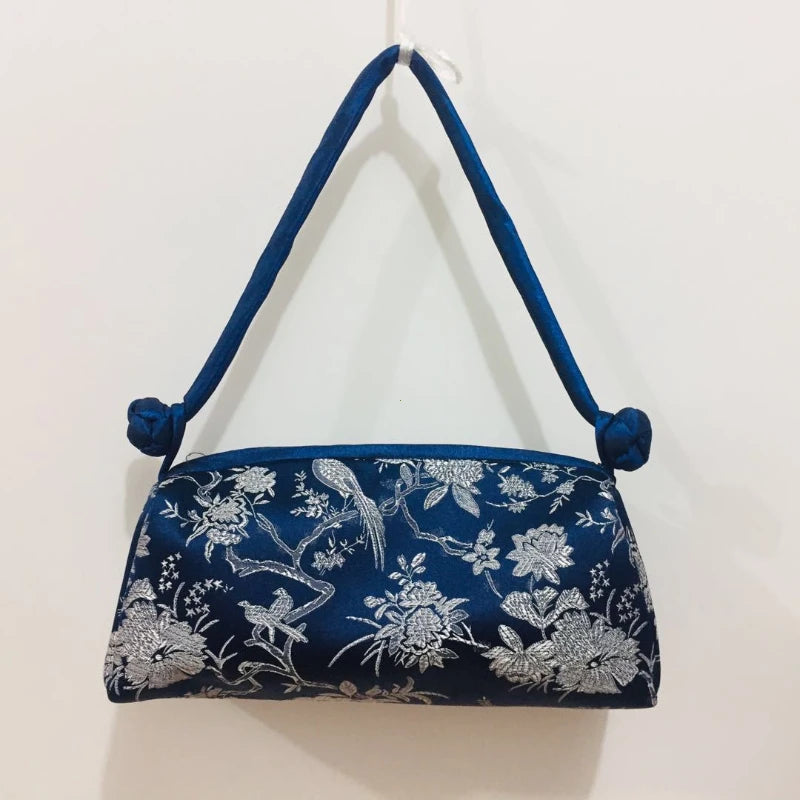 Fashion Luxury Chinese Style Silk Bag Women Handbag Japanese Hand Embroidery Totes Cheongsam Female Cosplay Bags Clutch Purses