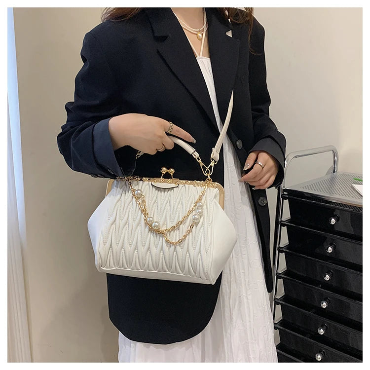 New Summer Women's Shoulder Bag Thick chain Handbag Sense of luxury Ladies Clouds Crossbody Messenger Bags Designer PU Women Bag