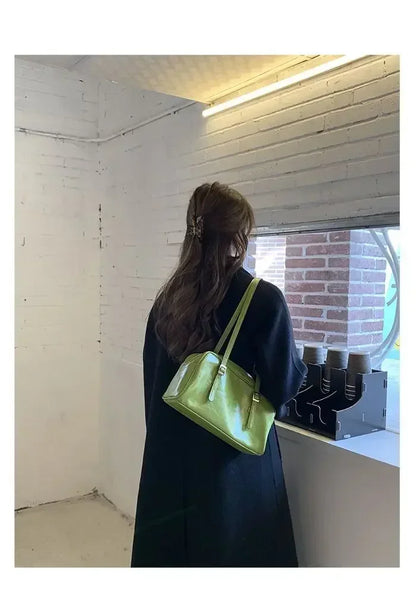 2026 Luxury Designer Handbags Pure Color Causal Bag Big Capacity Pillow Underarm Bag Green Commuter Shoulder Bags for Women