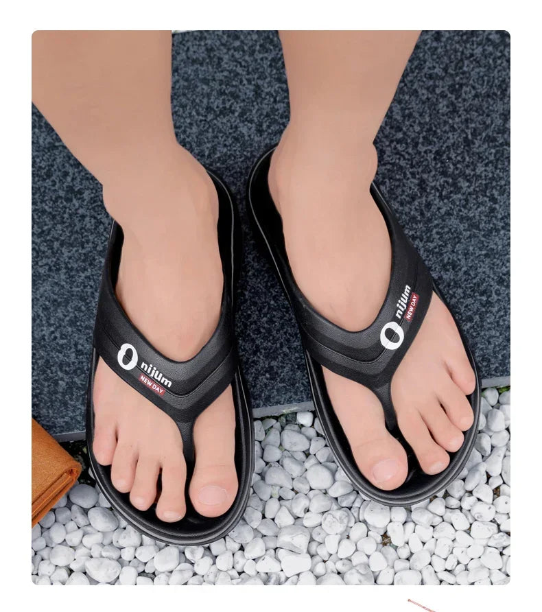 Summer Men Slippers Non Slip EVA Flip Flops Lightweight Home Sandals Soft High Quality Slides Fashion Outdoor Beach Bathroom