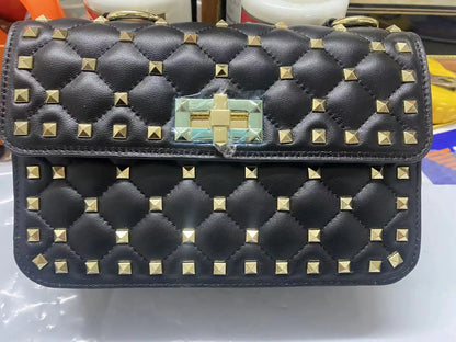 2026 New Fashion Women Sheepskin Leather Rivet Handbags Chain Bag Designer Shoulder Bags Luxury Woman Messenger Bags