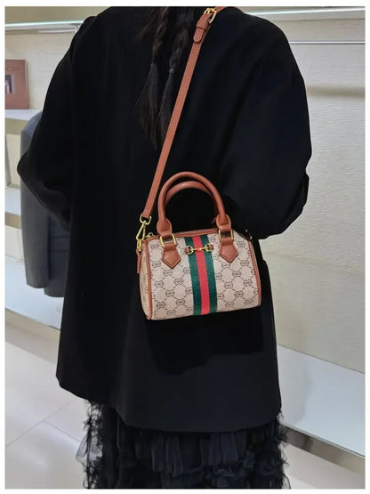 High-end Leather Diaper Bag for Ladies Vintage Fashionable Simple Commuter Backpack Business Mens Womens
