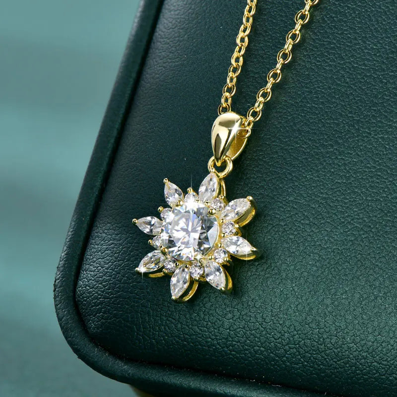 Rrjzz 1CT 6.5MM Moissanite Necklace for Women D Color Round Cut Lab Imitation Diamond 14K Gold Plated Pendant Necklace Jewelry