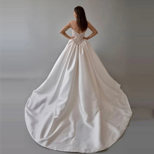 Elegant Off White Satin Women Wedding Dresses Sexy Sleeveless A-Line Gowns Mopping Length Banquet Vestidos De Novias Customized