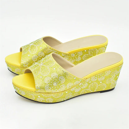 Classics Design Nigerian Women Shoes Matching Bag Set with Shinning Crystal Wedges Shoes for Women Italian Women Party Pumps