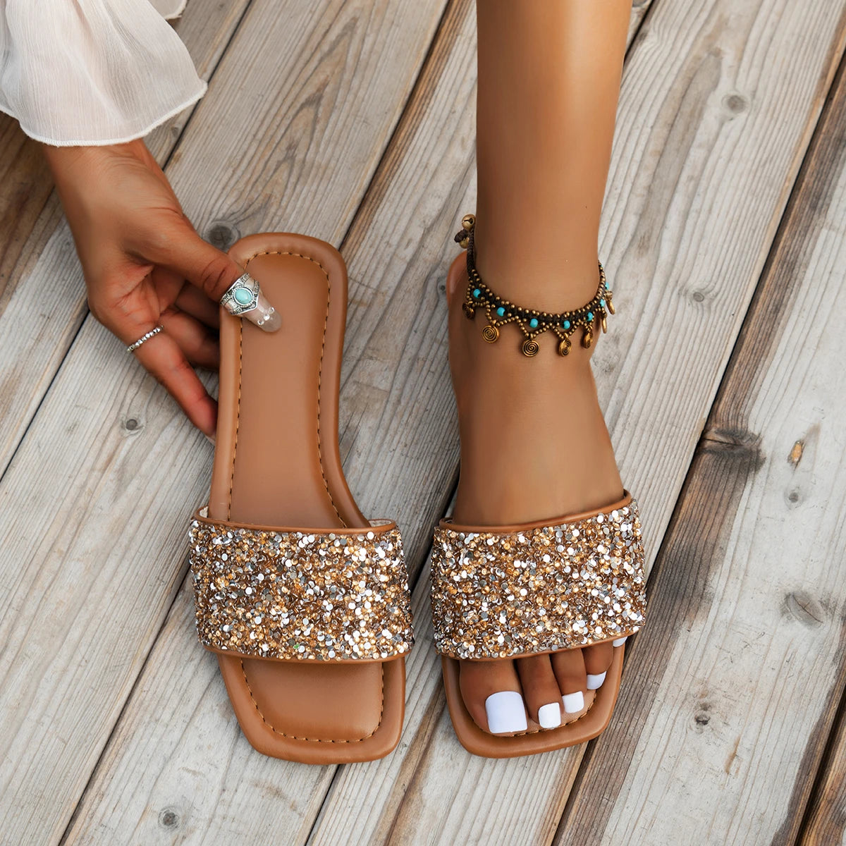Glitter Bling Women Slippers Summer New Flat Beach Slippers Women Outdoor Luxury Sandals Designer Plus Size Shoes Slides Women