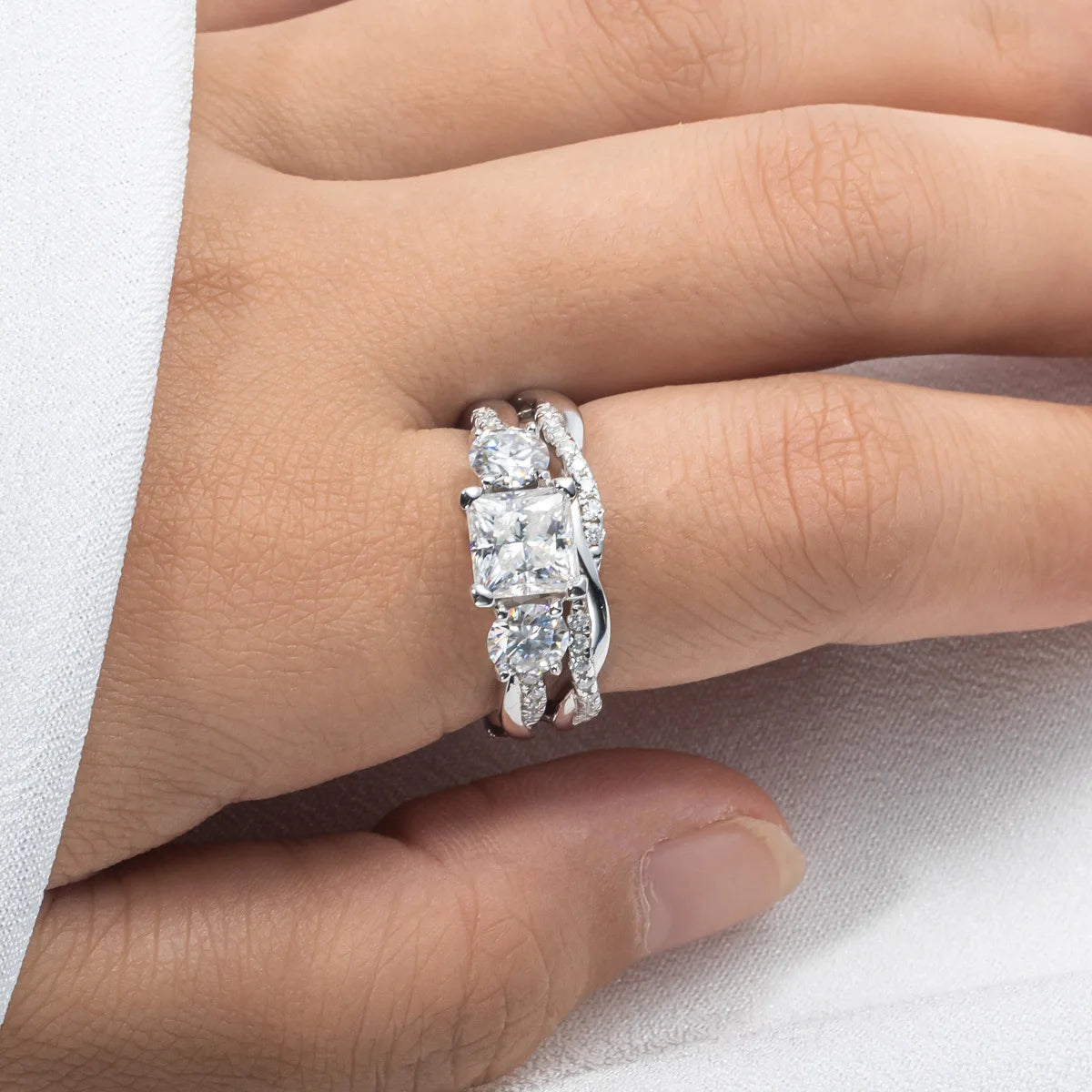 Carnica Luxury 925 Sterling Silver 1CT Real Moissanite Ring for Women Sugar Cube Pull-twist Arm GRA Diamond Wedding Jewelry Gift