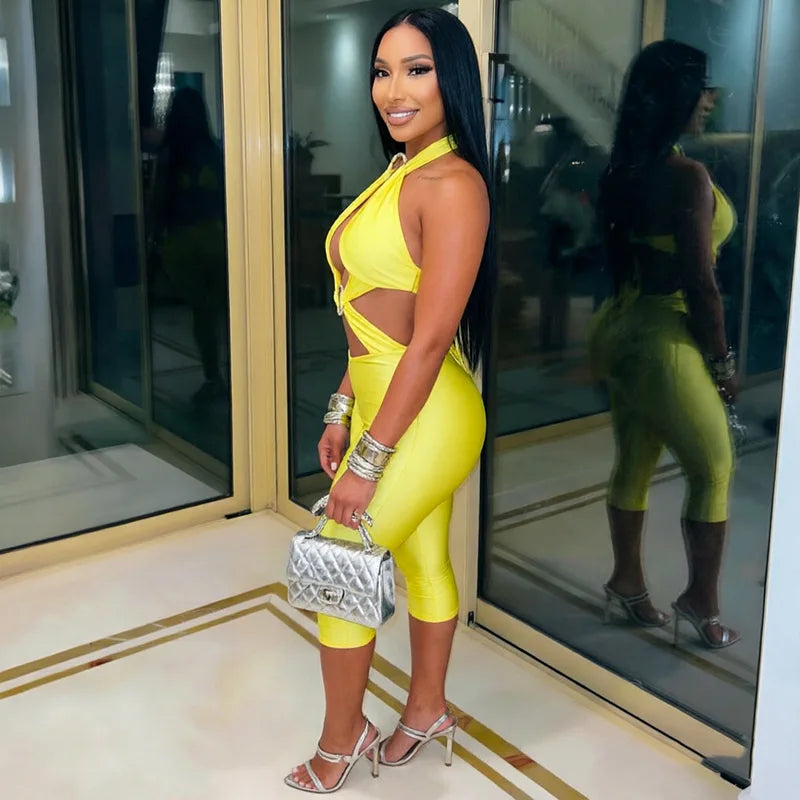 Stylish Lady Halter Jumpsuit Women Metal Ring Cutout Splicing Bodycon Capri Jumpsuit Backless Hollow Out Slim Club Party Romper