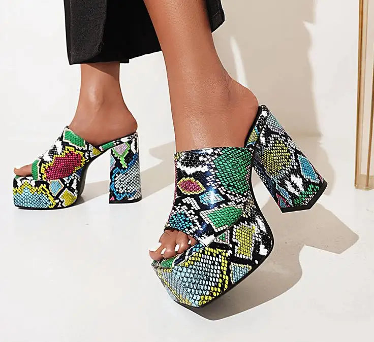 Women Slippers New Summer Hot Designer Wedges Slippers Chunky Platform Mules Sandals High Heels Beach Shoes Slides 34-43