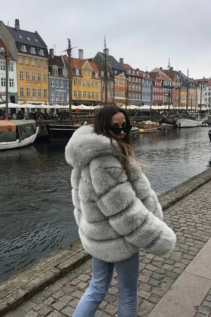 Fashion Winter Women Imitation Fox Fur Jacket Hooded Loose Long Sleeves Female Eco Fur Coat Patchwork Plush Thick Lady Fur Coat