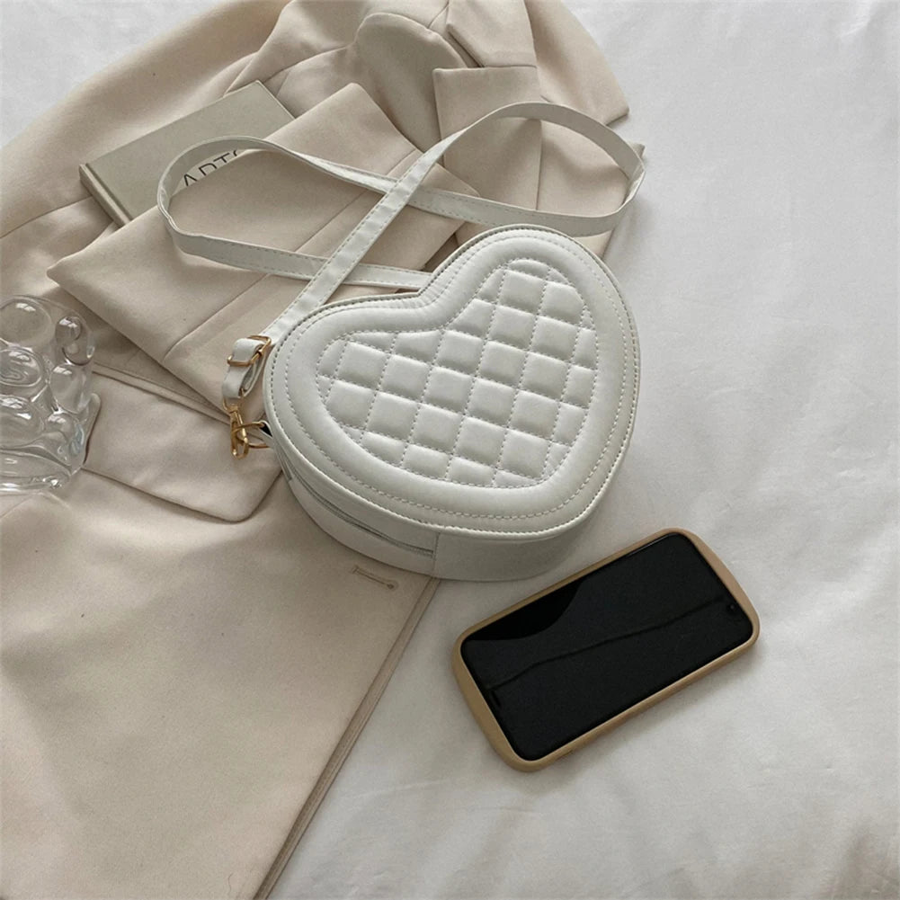 Luxury Love Shaped Shoulder Bag Small Handbags Designer Crossbody Bags Women Sling Purse Red Peach Heart Phone Bag Shoulder Bag