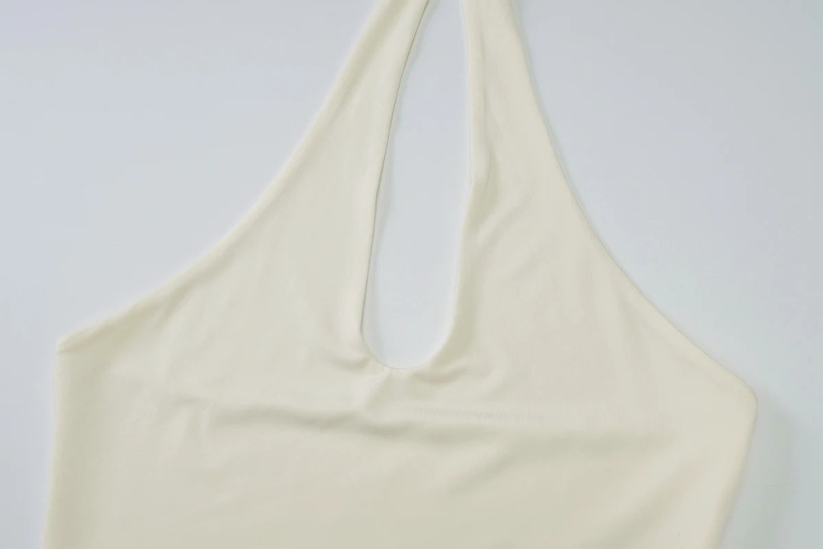 Hugcitar Women Fashion Halter Solid Loop Backless Bandage Sexy Crop Tank Top 2025 Summer Casual Clothes Streetwear Vacation Club