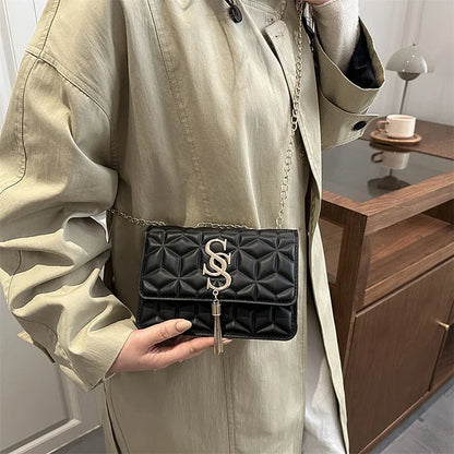 Light Luxury Trend Argyle Quilted Small Square Bag Metal Letter Tassel Flap Crossbody Bags Commuting Fashion Shoulder Bag