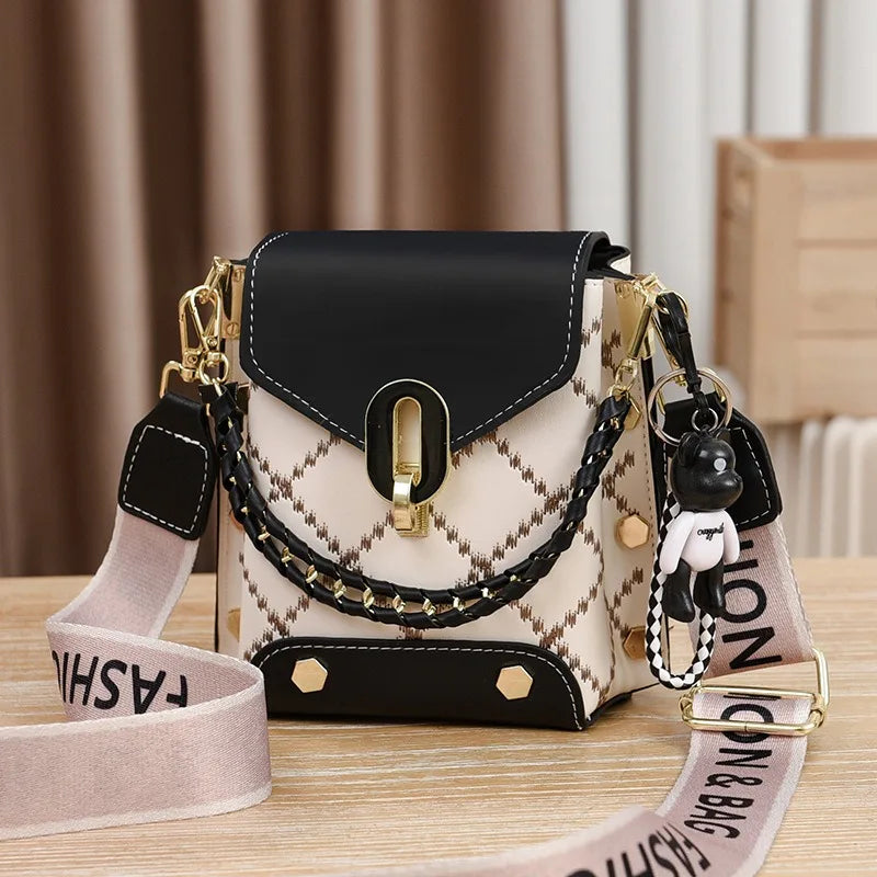 Korean version of simple and fashionable small square bag fashionable versatile shoulder messenger bag trendy mini mobile phone