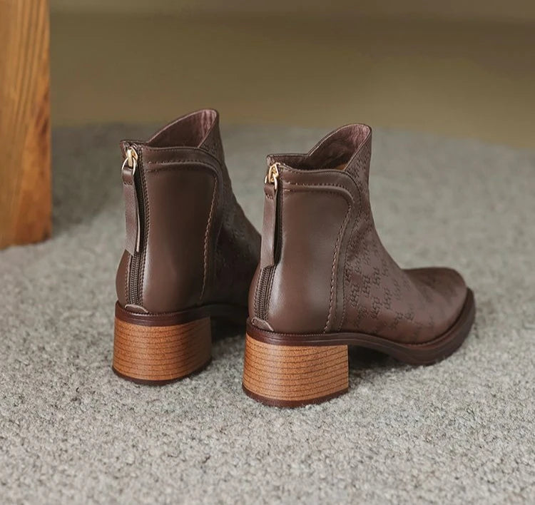 Leather Fleece-Lined Women's Ankle Boots Elegant Luxury Y2k Heeled Female Short Shoes New in Autumn Winter Pointed Toe Booties