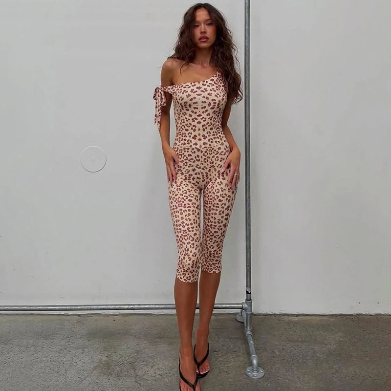 Hugcitar Women'S Fashion One Shoulder Solid Straps Bandage Backless Sexy Playsuit Bodycon Summer Streetwear Party Club Romper