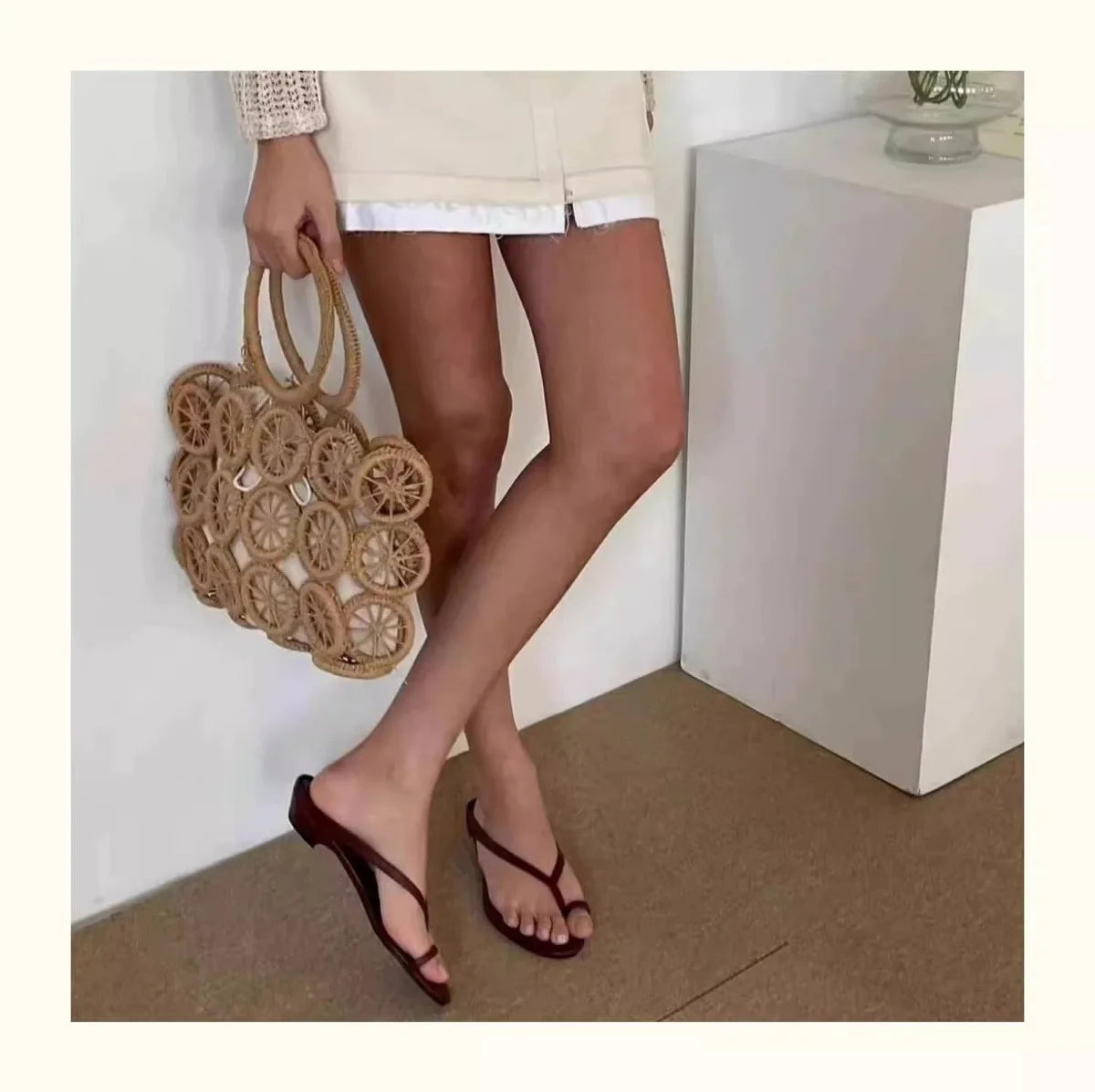 Women's Minimalist Thin Strap Sandals 2026 New Summer Flip Flops Elegant Clip Toe Flat Slides Casual Beach Shoes for Ladies