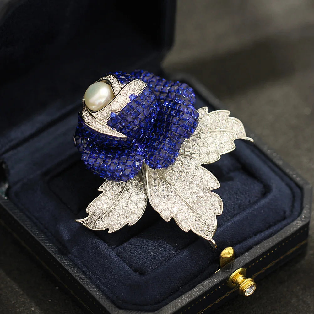 Heavy Industry Luxury Full Diamond Crystal Rose Brooches Fashion Flower Broche Coat Suit Exquisite Accessories Pins for Women