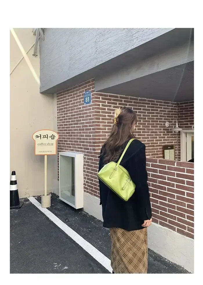 2026 Luxury Designer Handbags Pure Color Causal Bag Big Capacity Pillow Underarm Bag Green Commuter Shoulder Bags for Women
