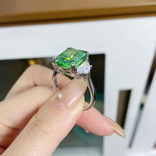 Luxury Solid Platinum PT950 Women's Green Raydean Che 9 karat Moissanite Diamond Ring Banquet