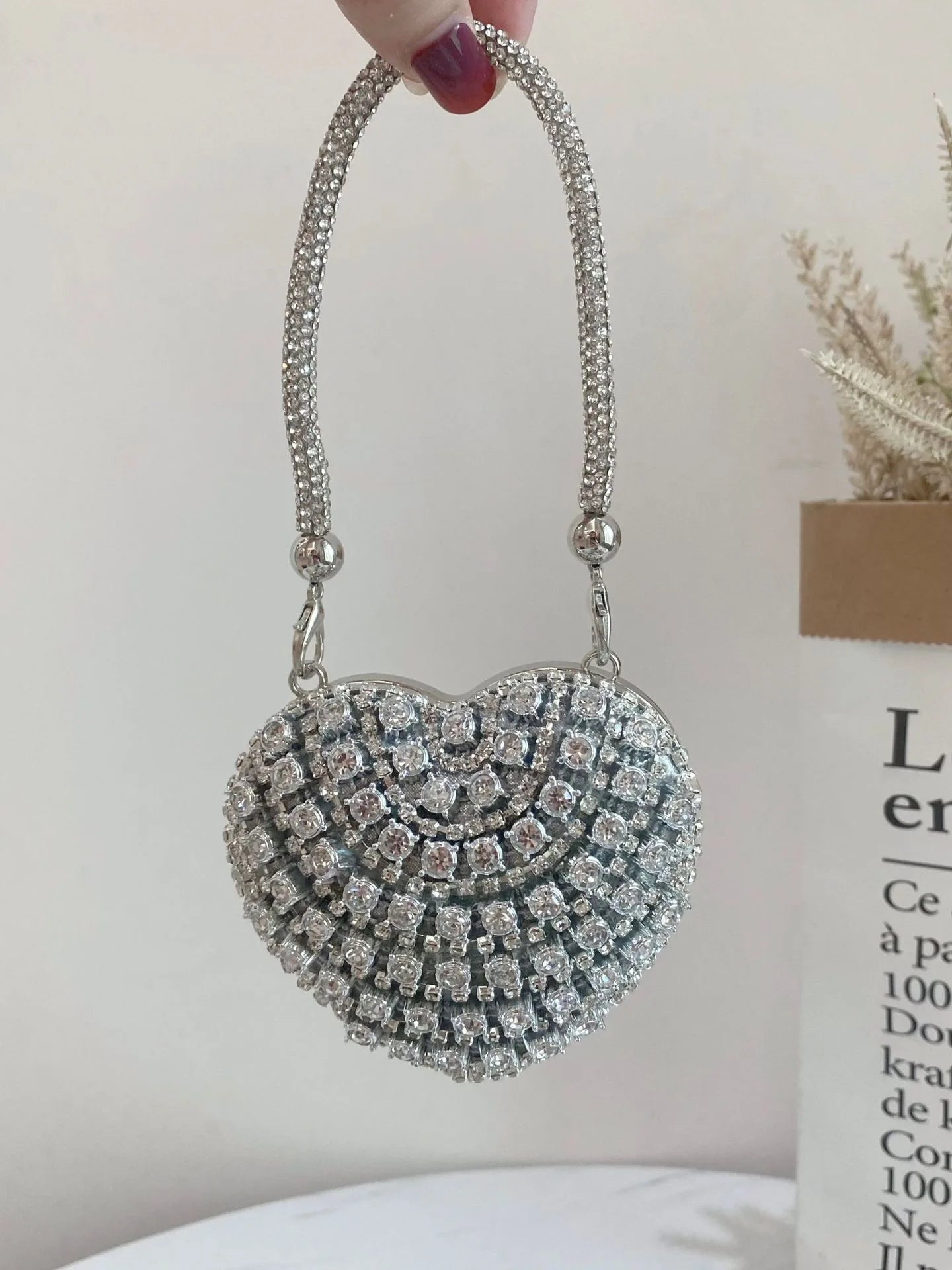 Luxury Small Bling Heart Shape Diamond Evening Clutch Rhinestones Purse Ladies Fashion Bag Designer for Women Chain Shoulder Bag