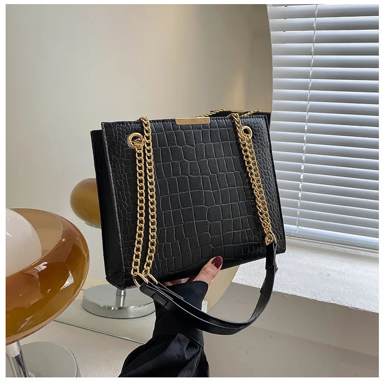 2026 Fashion Luxury Female Crossbody Bags for Women Designer Shoulder Bag Chain Solid Color Messenger Bag Handbags