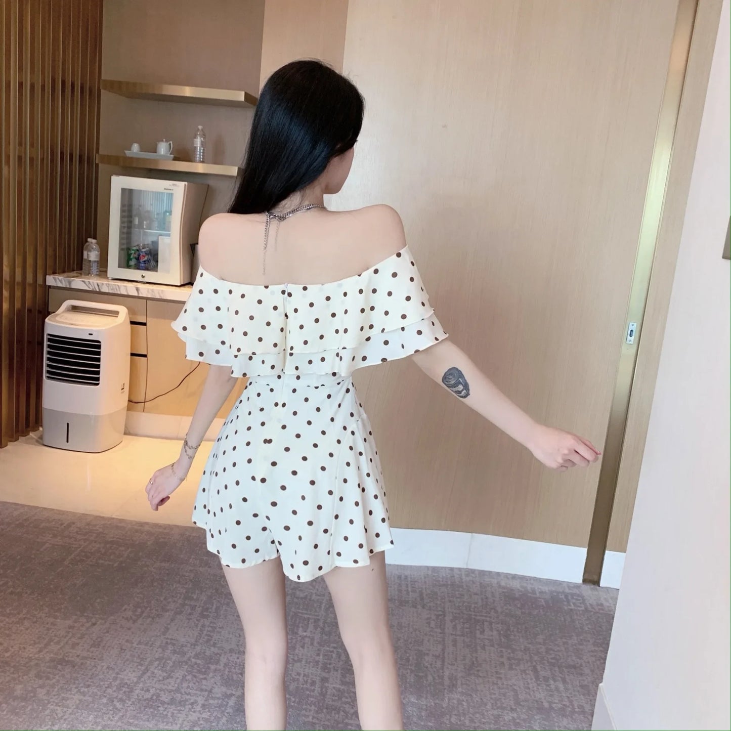 2025 Summer New Women Korean Off-shoulder Short Jumpsuit Female Chiffon Polka-dot Playsuits Ladies Short Sleeve Thin Rompers P73