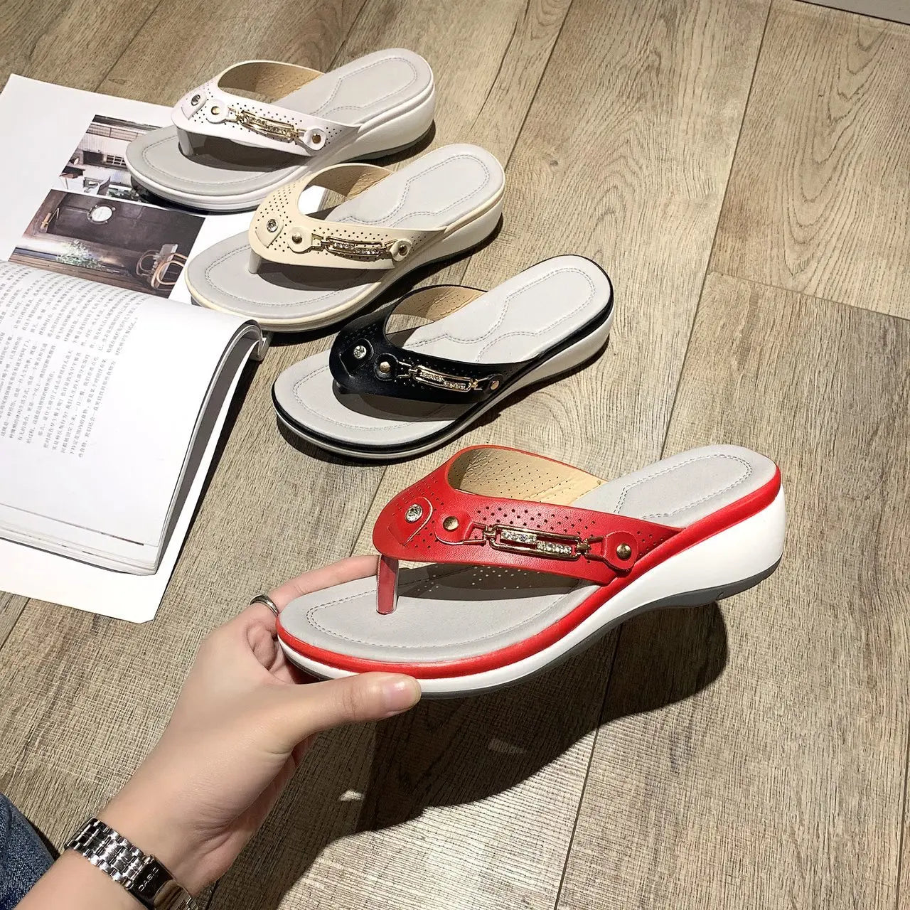 Sandals for Women Flip Flops Metal Button Slides Slipper Beach Dance Non-slip Casual Wedge Shoes Female Summer Slippers Sandals