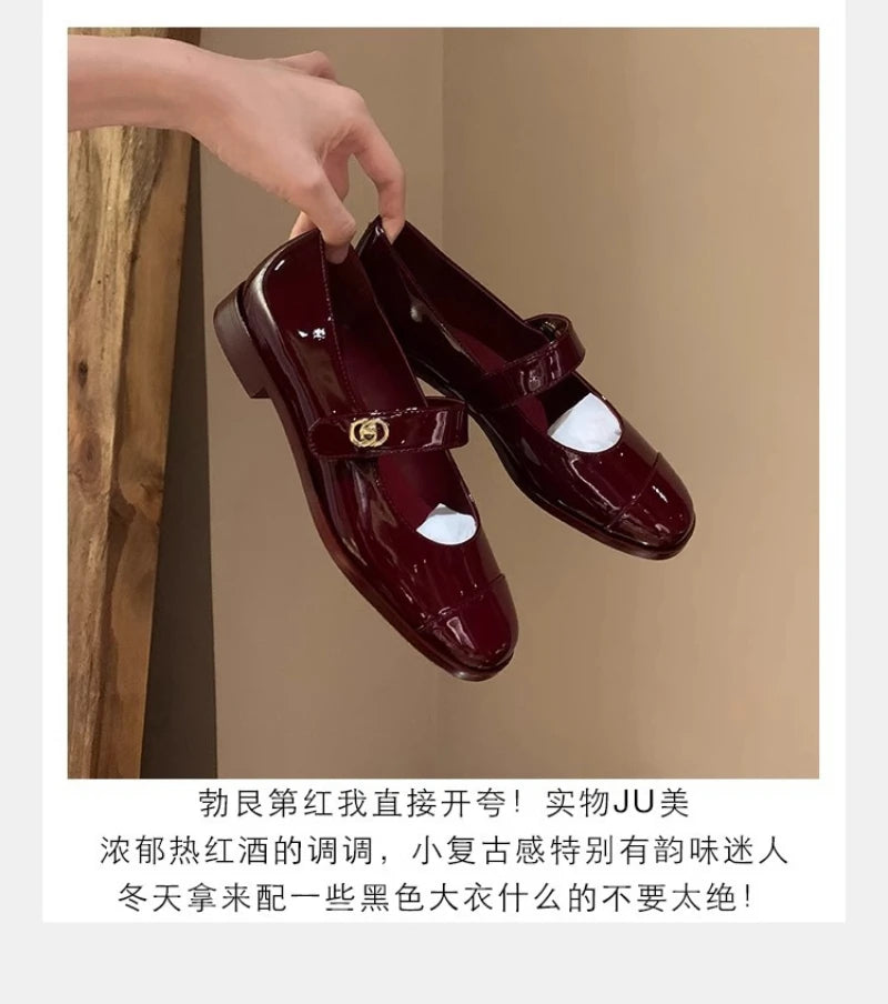 Women Two Tone Mary Jane Shoes 2026 New Patent Leather Buckle Strap Low Heel Casual Shoes For Office And Daily Wear Elegant