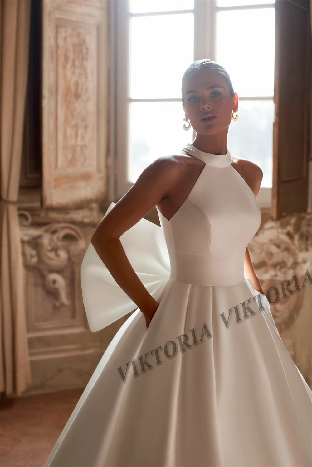 VIKTORIA Stylish Bow Wedding Dresses For Woman Bride Satin Backless Sleeveless Pleat Robe De Mariée Personalized Customized
