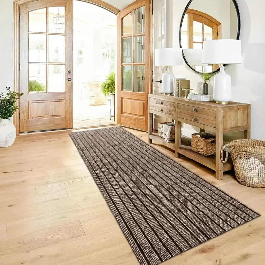 Striped carpets are slip-resistant and easy to clean, making them ideal for hallways, entryways, kitchens, and laundry rooms.
