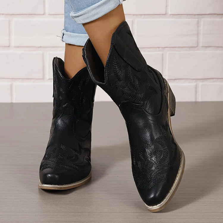 Boots Women New 2026 Winter  Luxury Designer Embroidered Ankle Boots for Women Ladies Pointy Fashion Rubber Footwear Women Shoes