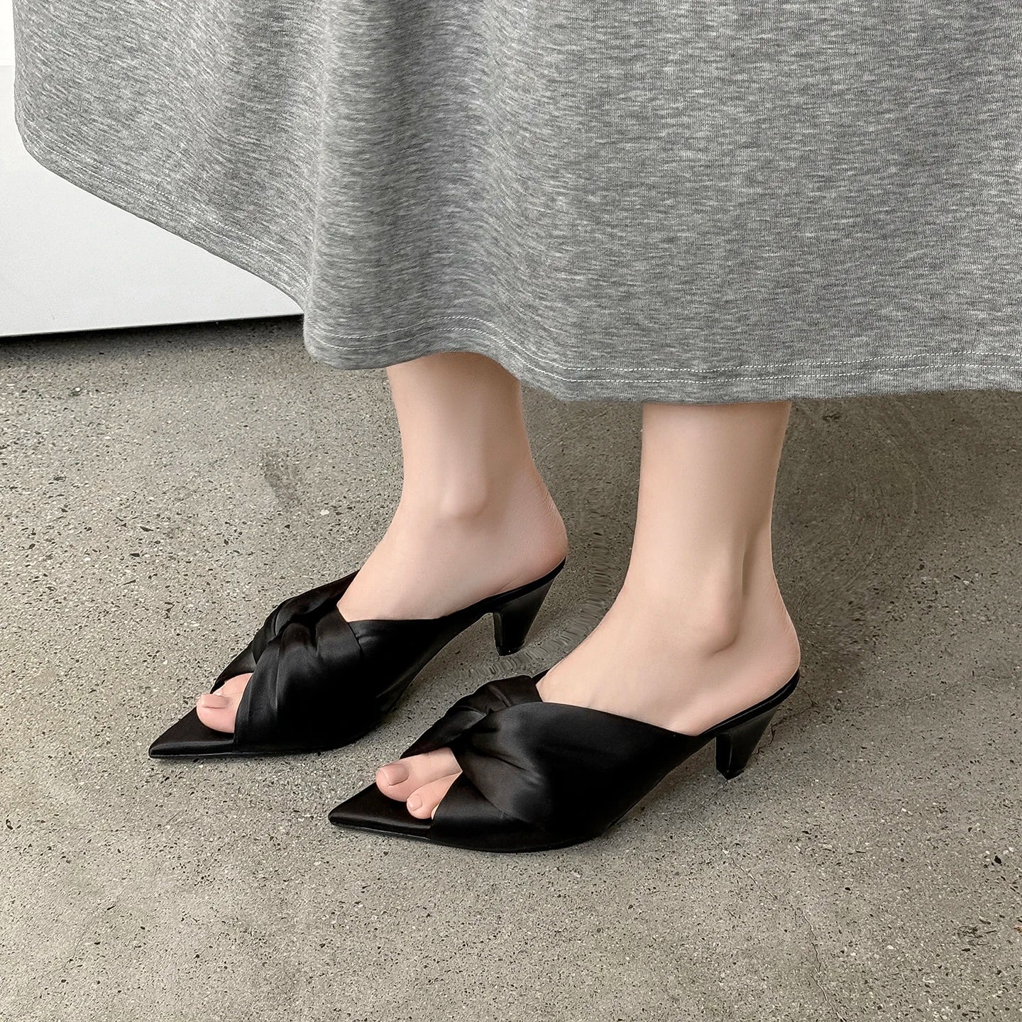 Women's Summer Sandals Luxury Satin Elegant Lady Pumps And Heels Peep Toe Dresss Party Wedding Shoes Pleated Sandal